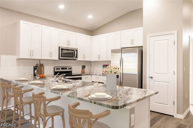 Building Photo - 207 NW 6th Pl