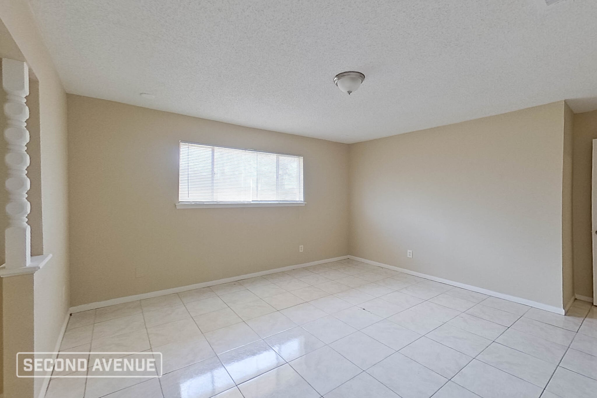 Building Photo - 9702 Hillis St