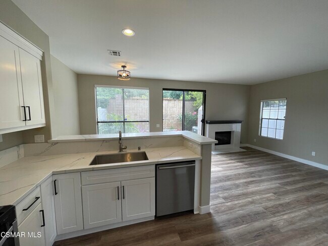 Building Photo - 429 Dante Way