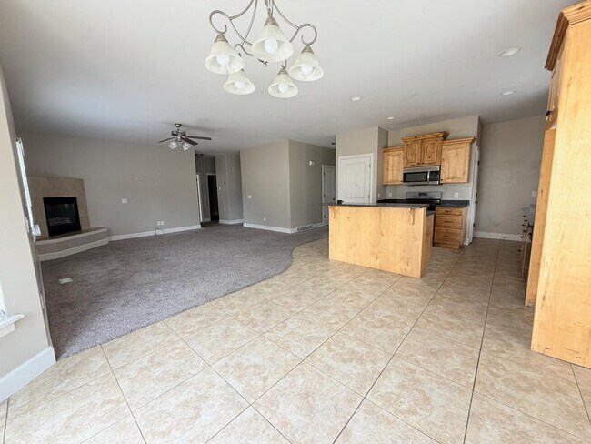 Building Photo - 783 Meadow Side Dr