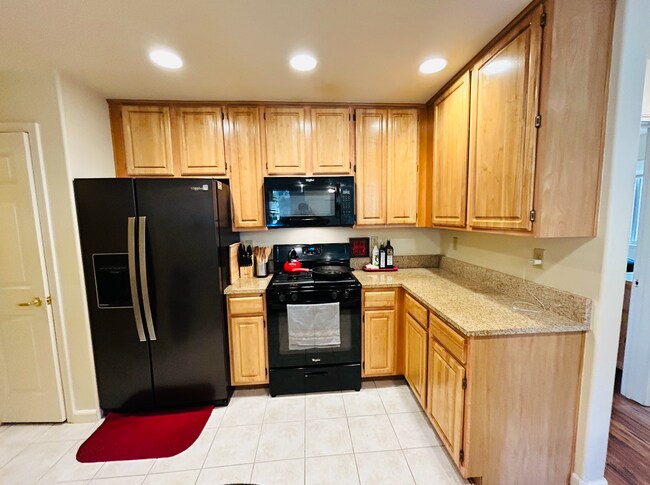 Building Photo - 900 S Meadows Pky