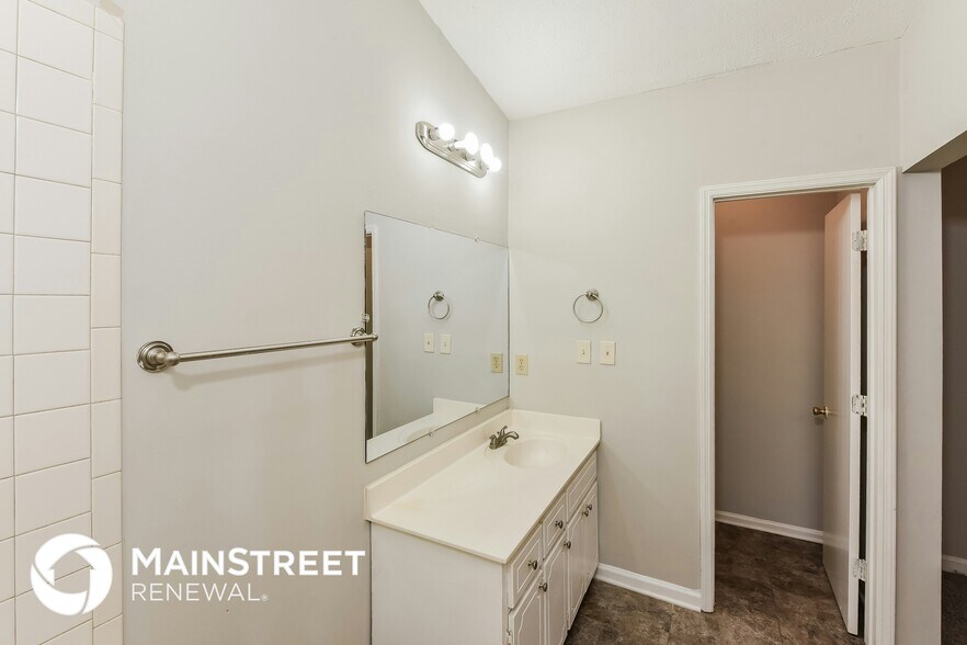 Building Photo - 2070 Corners Cir