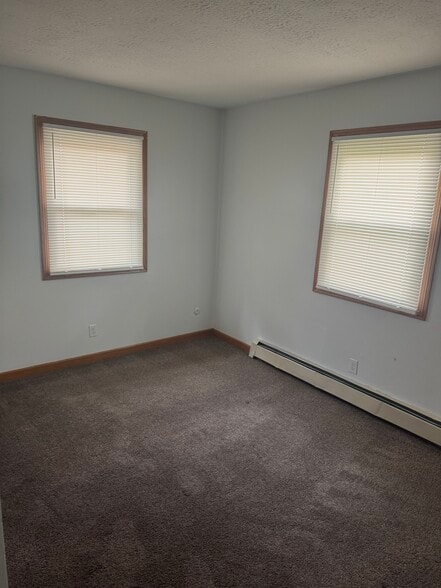 Building Photo - 80 Mary Ann Ln