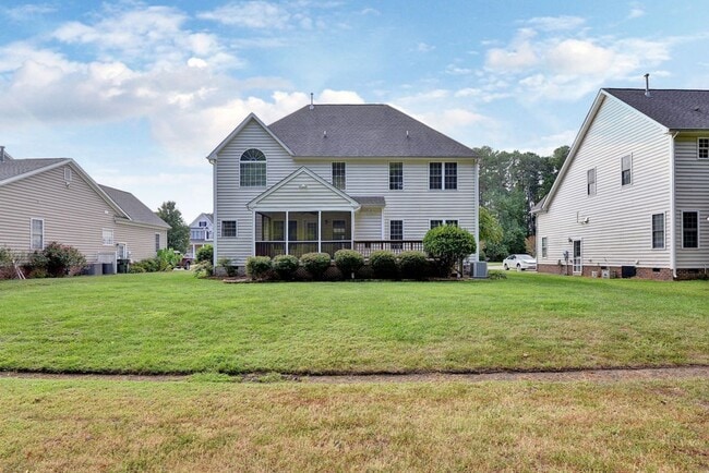 Building Photo - Beautiful York County Home!