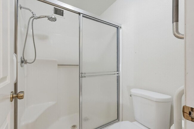 Building Photo - 650 S Arrowwood Way