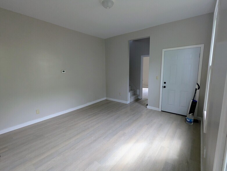 Building Photo - 411 Wayne Ave