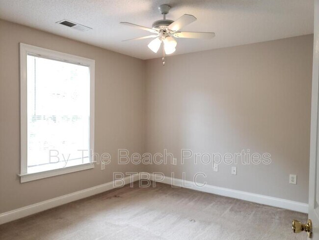 Building Photo - 6010 Dick Pond Rd