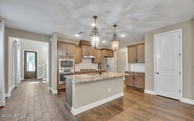 Building Photo - 230 Vista Lake Cir