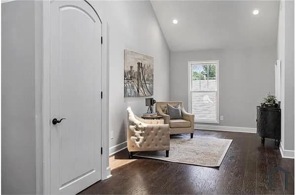 Building Photo - Room in House on Dill Ave SW