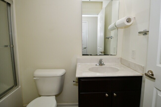 Building Photo - Spacious 5-bedroom, 3 full bath home in the Greenwood/Clark Pleasant area