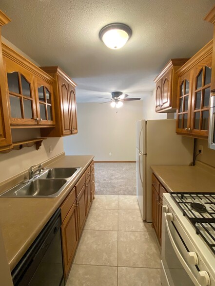 Kitchen - Nicollet South Apartments