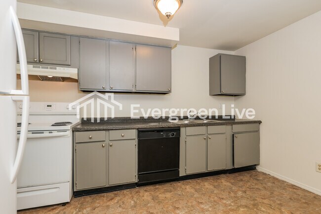 Building Photo - 7977 Mt Hood