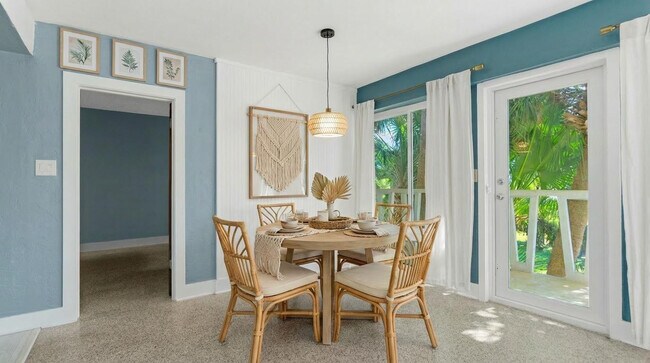 Building Photo - 2755 NE 28th Ave