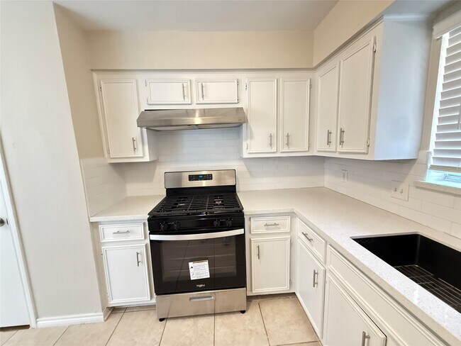 Building Photo - 2919 Hamm Rd