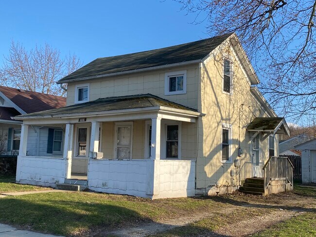 Building Photo - 2103 Delaware St