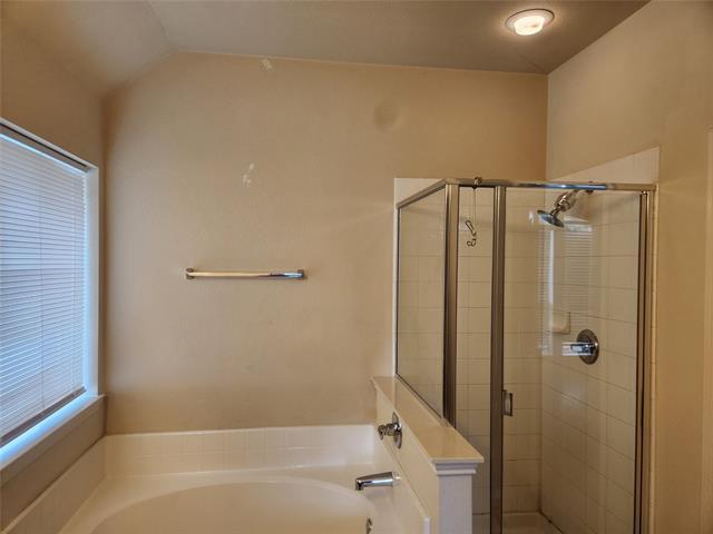 Building Photo - 13520 Valley Mills Dr