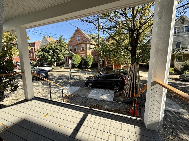 Building Photo - 19 Gorham St