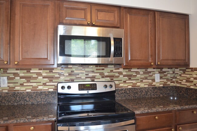 Building Photo - 4600B Acton Ct