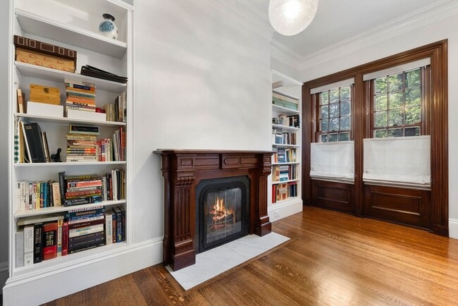 Building Photo - 321 Beacon St