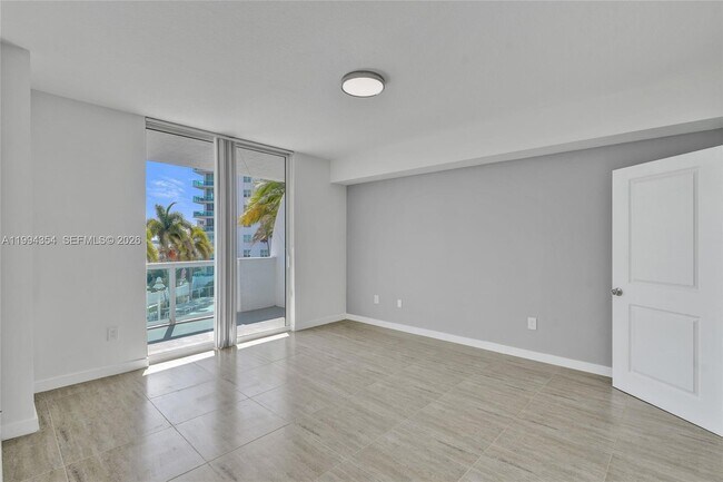 Building Photo - 7900 Harbor Island Dr