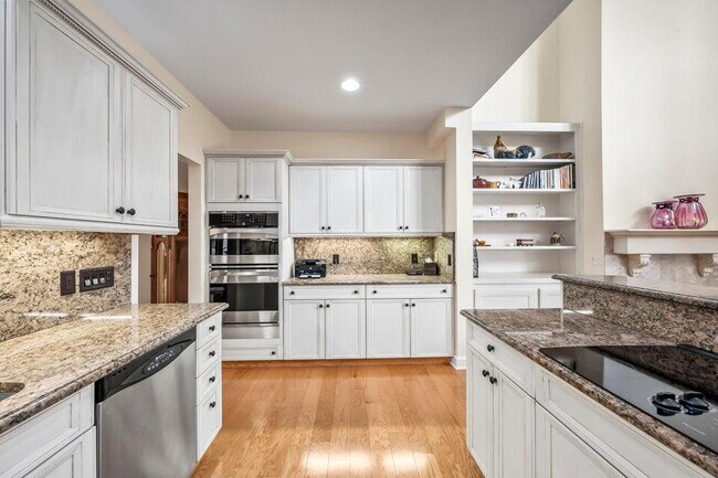 Building Photo - 14394 Cypress Island Ct