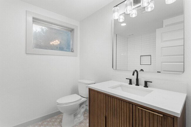 Building Photo - 2222 N Grand Blvd