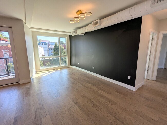 Building Photo - 2 Bedroom 2 Bathroom Condo at the Lawrence...