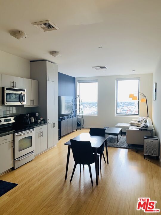 Primary Photo - 3810 Wilshire Blvd