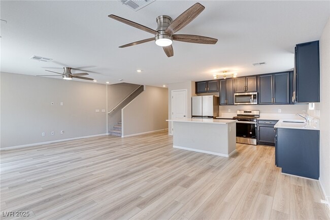 Building Photo - 9539 Wayfarer Seek Ct