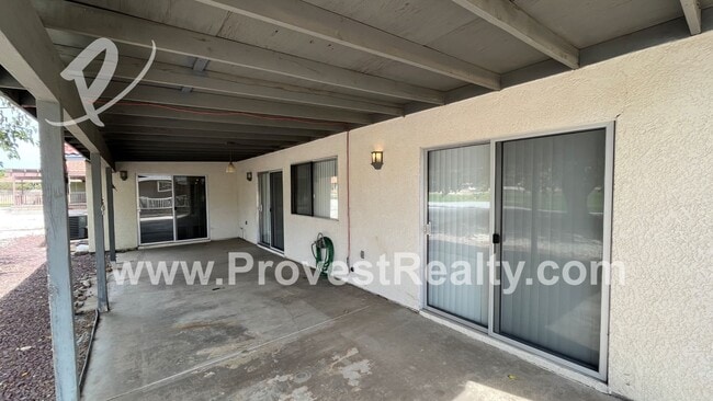 Building Photo - 3 Bed, 2 Bath Helendale Home!!!