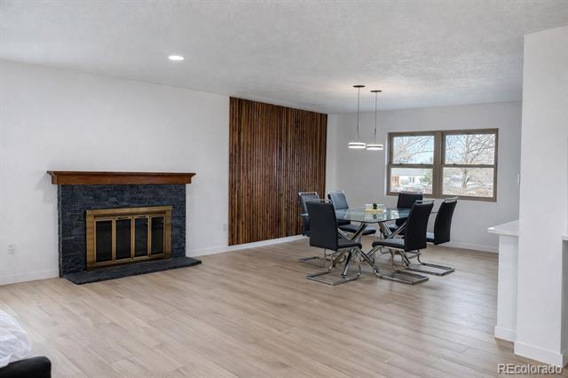 Building Photo - 6726 S Dahlia Ct