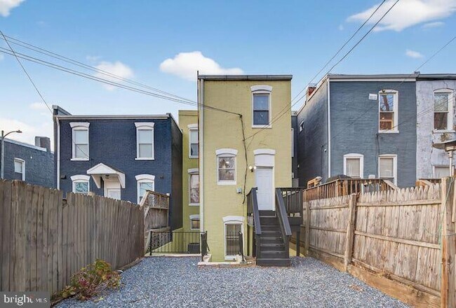 Building Photo - 1119 Montello Ave NE