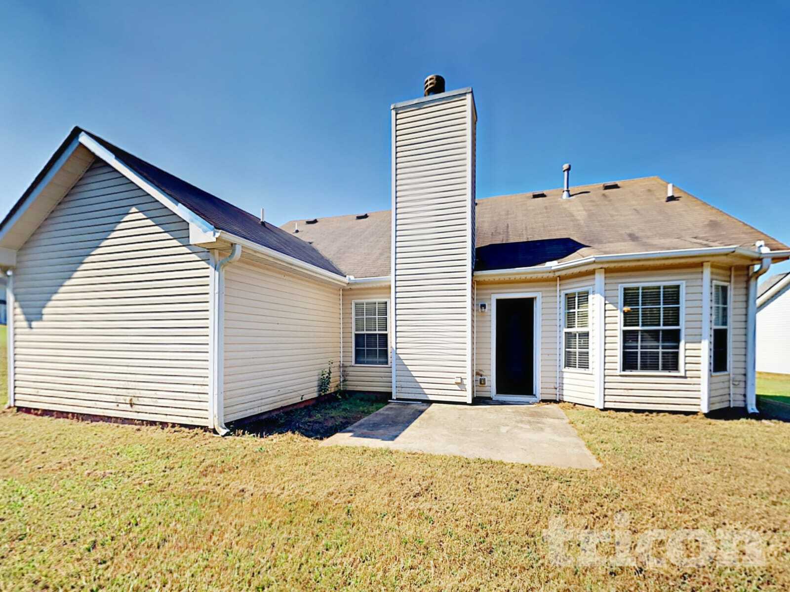 Building Photo - 440 Spring Lake Terrace