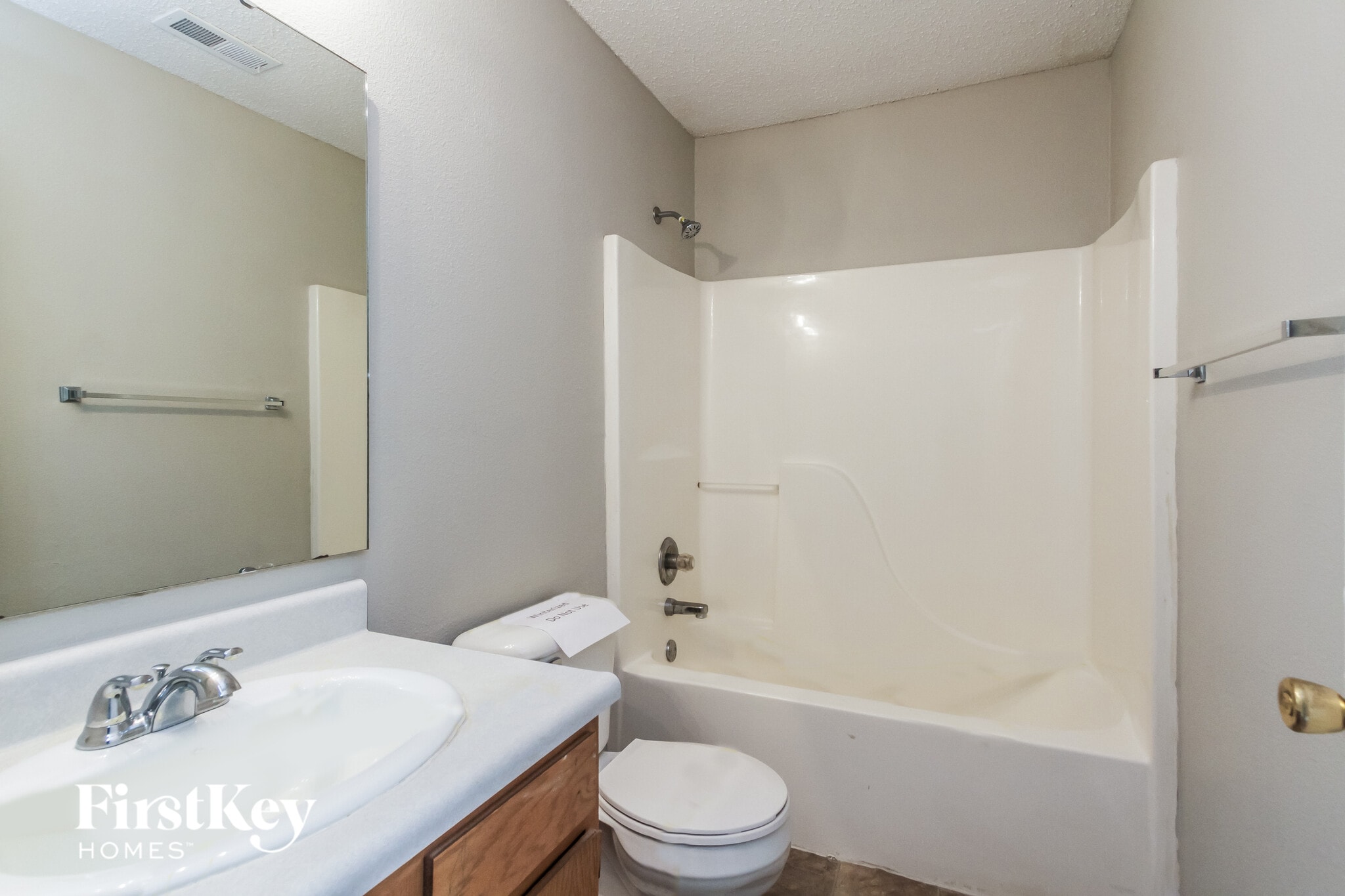 Building Photo - 3912 Roundwood Dr