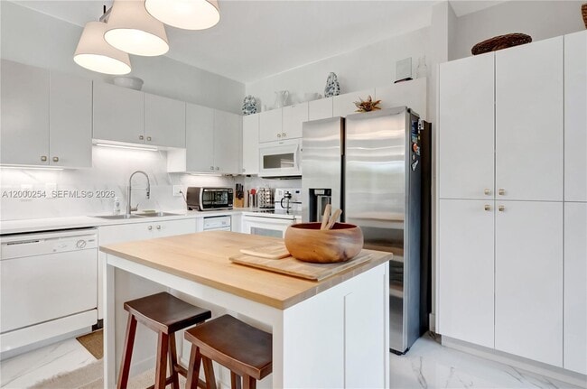 Building Photo - 7616 Elm Ridge Dr