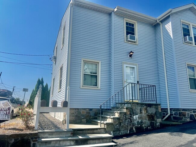 Building Photo - 80 Josephine Evaristo Ave