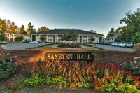 Building Photo - Townhome Close to MTSU