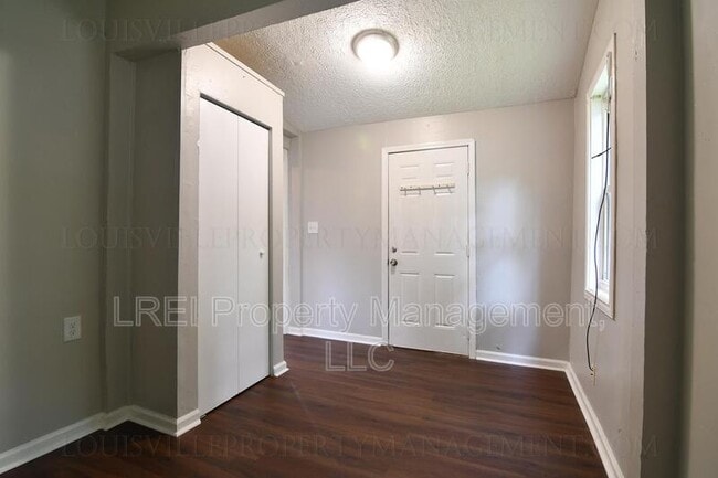 Building Photo - 512 Inverness Ave
