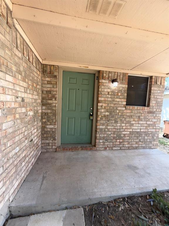 Building Photo - 2906 Kestrel Dr