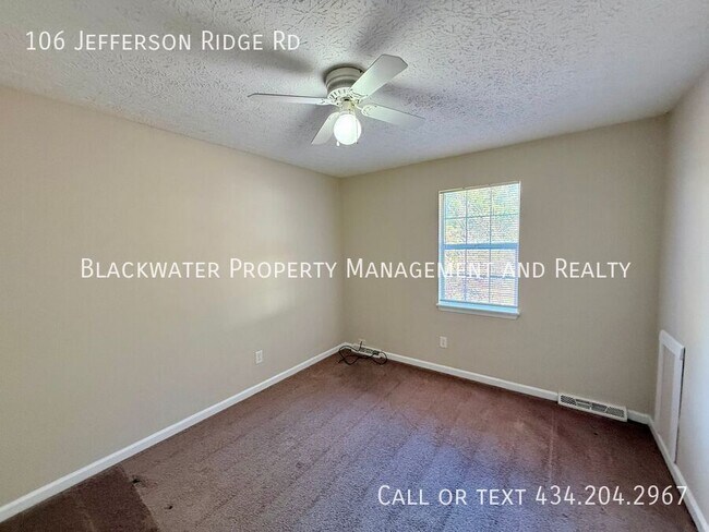 Building Photo - 106 Jefferson Ridge Rd