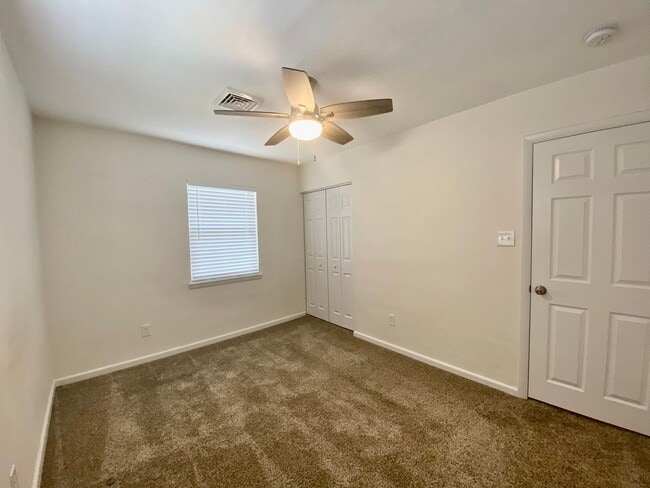Building Photo - Ready 07-10-26! Great 3-bedroom home in Aragona Village! Stainless Steel Appliances, Granite Coun...