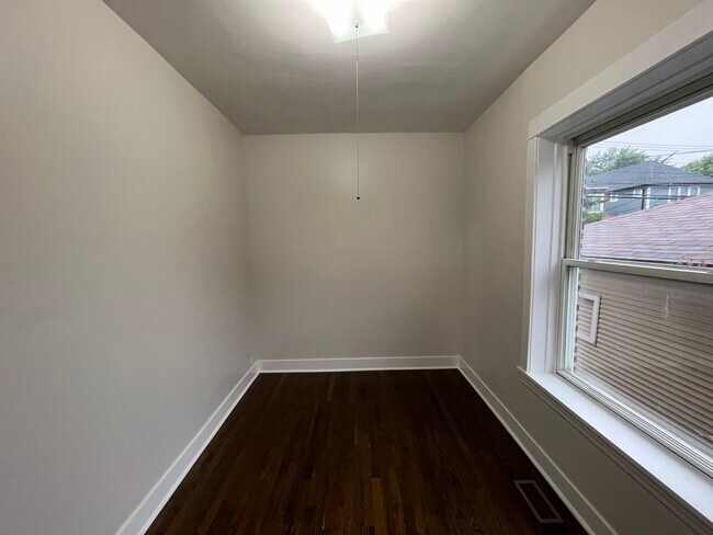 Building Photo - 4108 W Henderson St