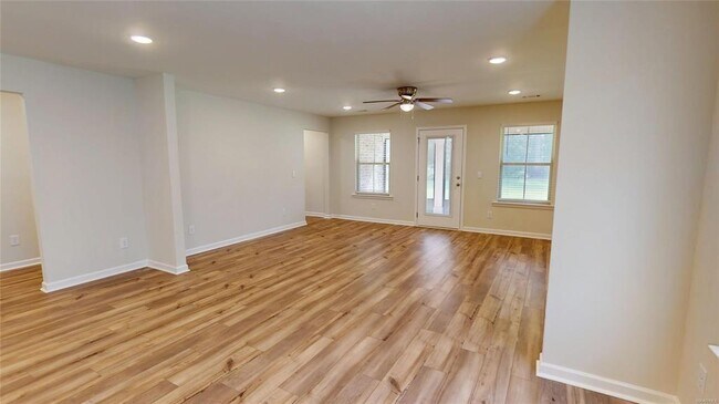 Building Photo - 172 Laila Wy