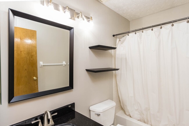 Building Photo - 6085 Tara Hill Dr