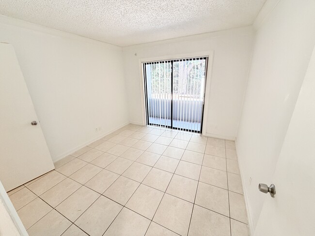 Building Photo - 1850 N Congress Ave