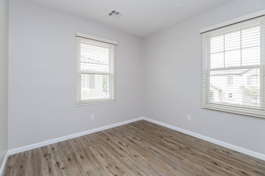 Building Photo - 4091 E Jasper Dr