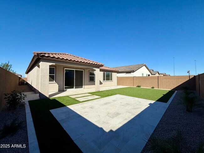 Building Photo - 9543 W Avalon Dr