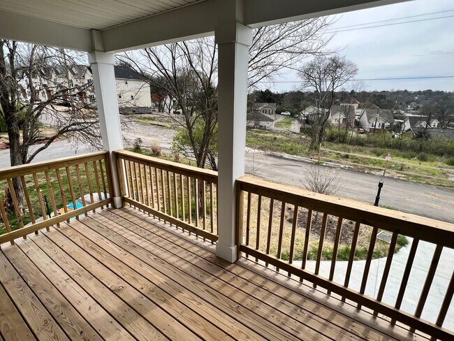 Building Photo - Stunning, Modern 4-Bed / 2.5-Bath Home for Rent – Less Than 20 Minutes to Downtown!