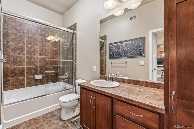 Building Photo - 10111 Inverness Main St