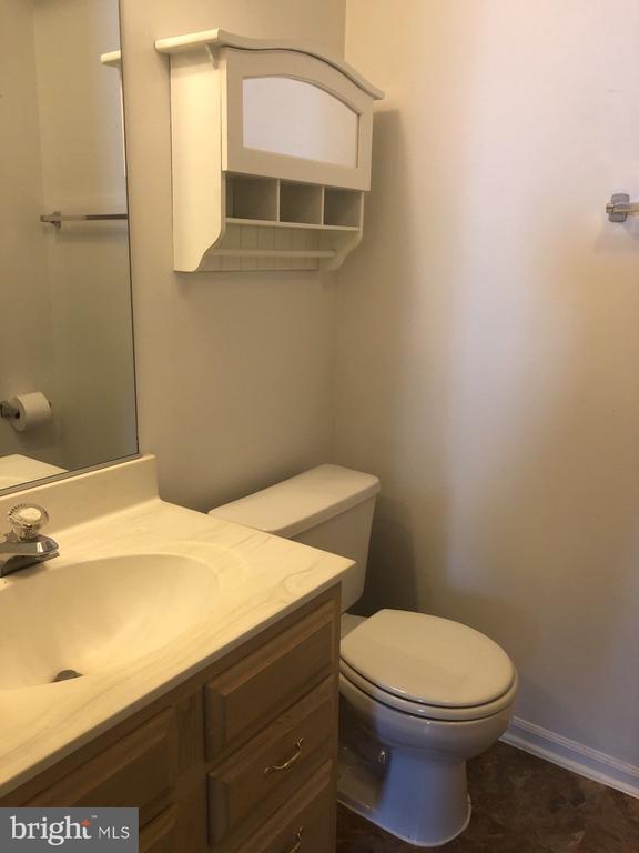 Building Photo - 6320 Bayberry Ct